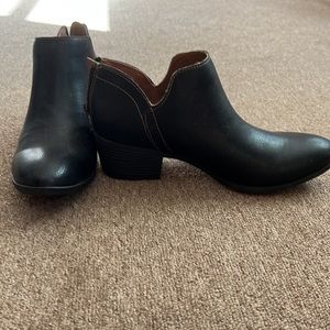 BOC New black booties